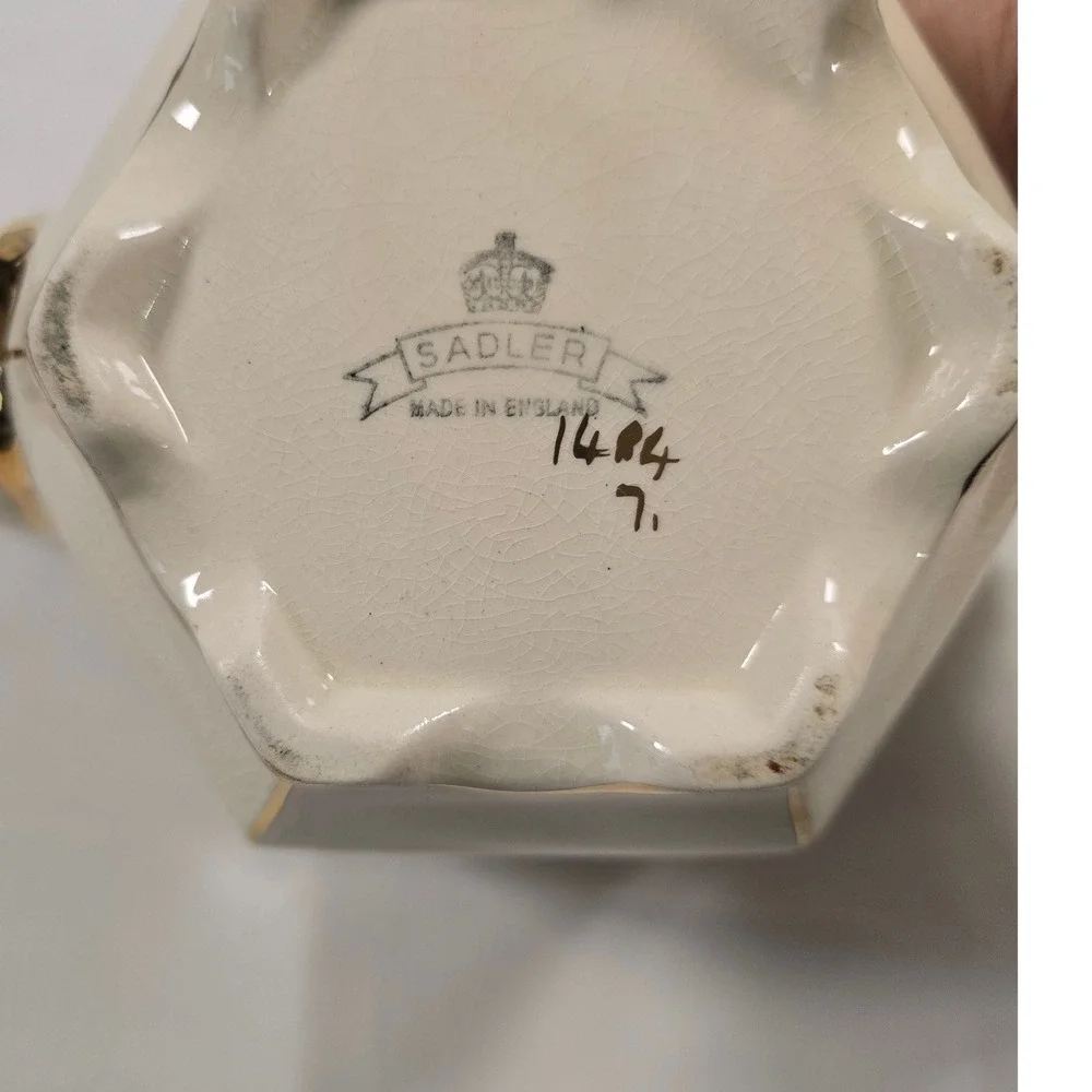 Sadler England Vintage Hexagonal‎ Teapot Cream and Gold Filigree 1484 7